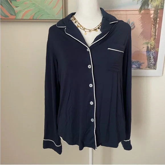 Cozy Earth Pajama Top & Pants Matching Two Piece Set in Navy XS - Picture 4 of 10